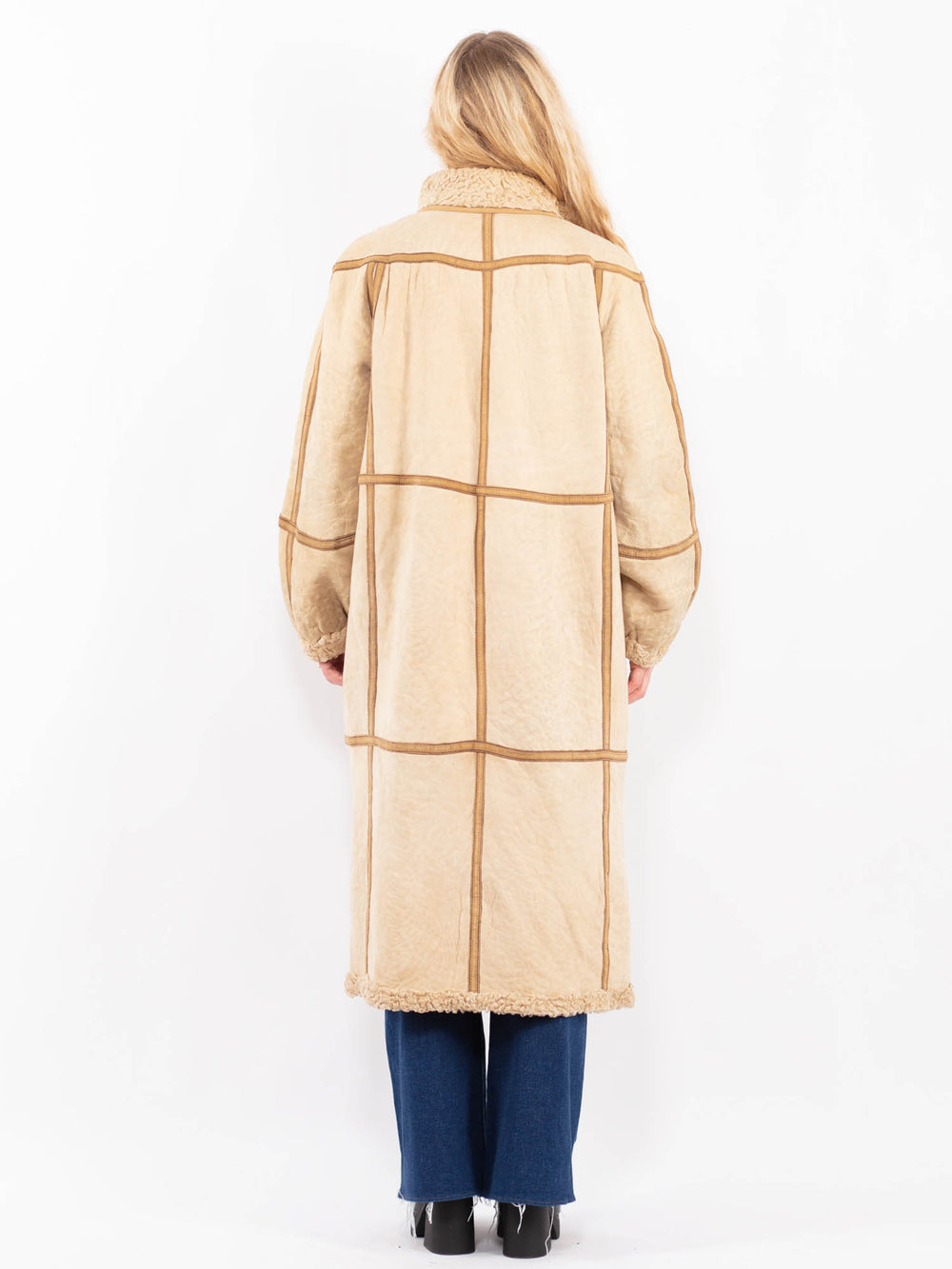 Vintage 80's Women Sheepskin Coat in BeigeA0455