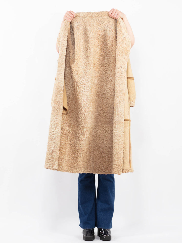 Vintage 80's Women Sheepskin Coat in BeigeA0455
