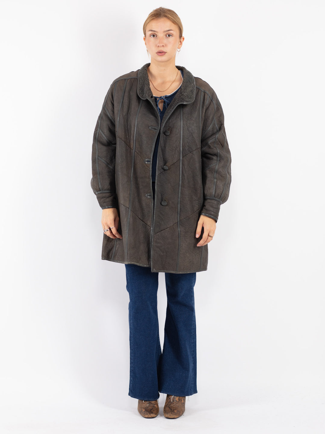 Vintage 80's Women Sheepskin Coat in Gray