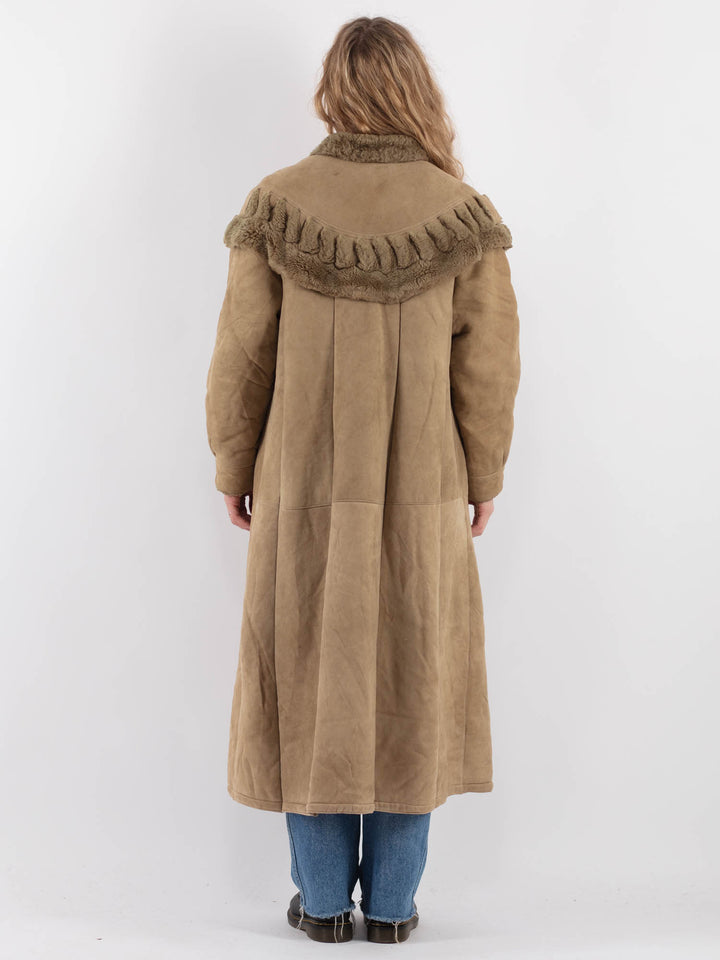 Vintage 80's Women Sheepskin Coat in BeigeV9310