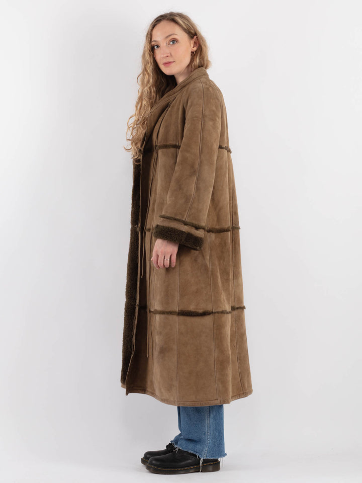 Vintage 80's Women Sheepskin Coat in BeigeV9319