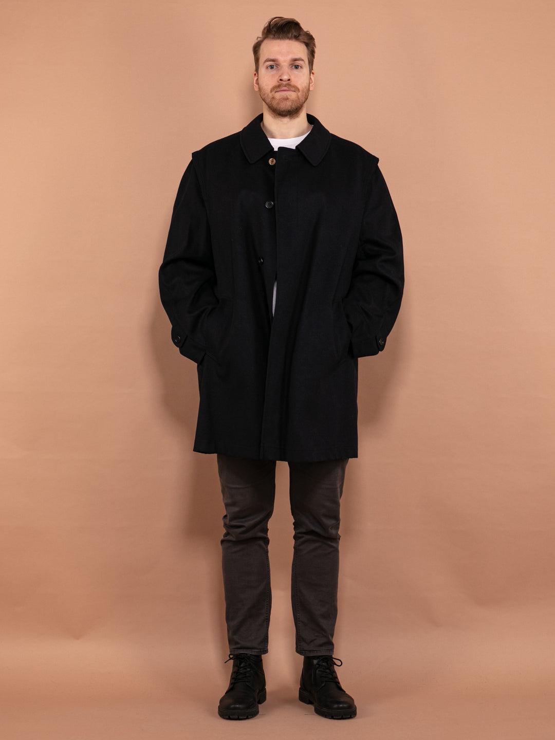 Vintage 90's Men Cashmere and Wool Blend Coat in Navy Blue - NorthernGrip