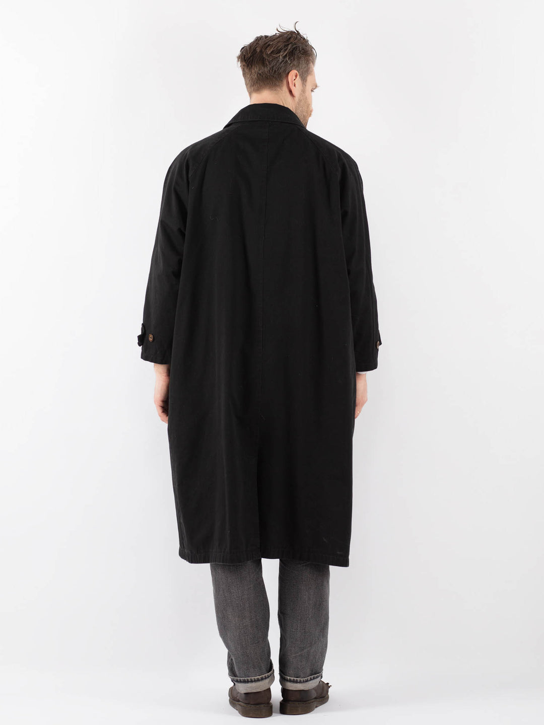 Vintage 90's Men Mac Coat in BlackZ1095