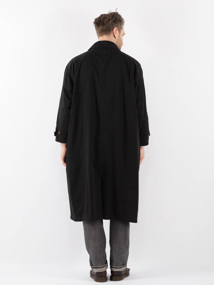 Vintage 90's Men Mac Coat in BlackZ1095
