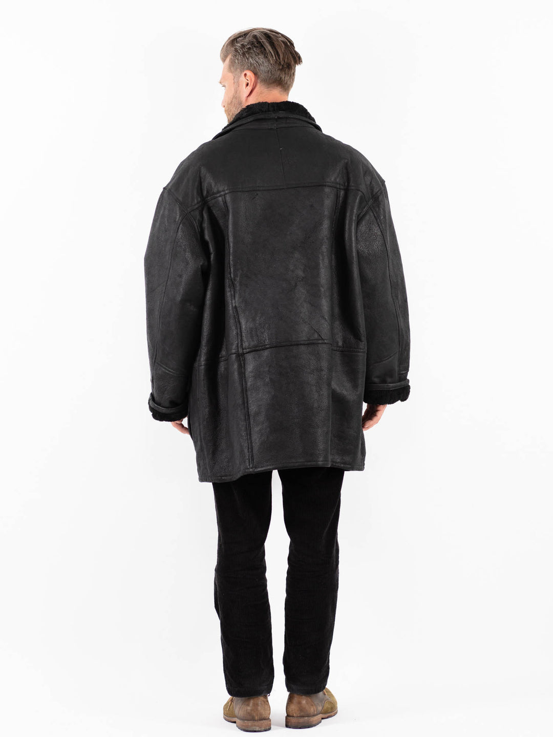 Vintage 90's Men Sheepskin Coat in BlackZ1825