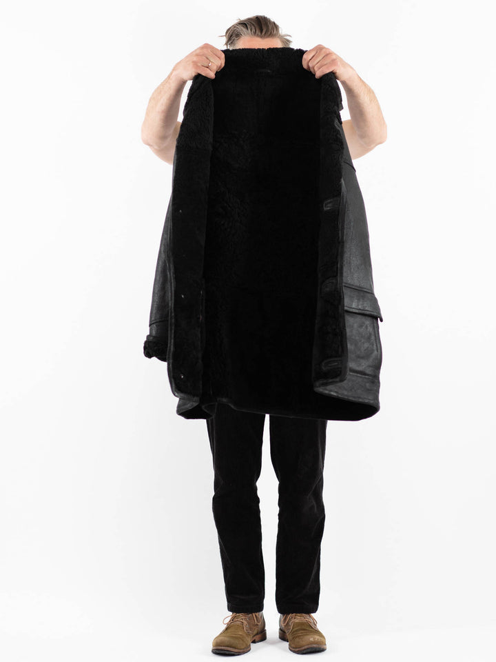 Vintage 90's Men Sheepskin Coat in BlackZ1825