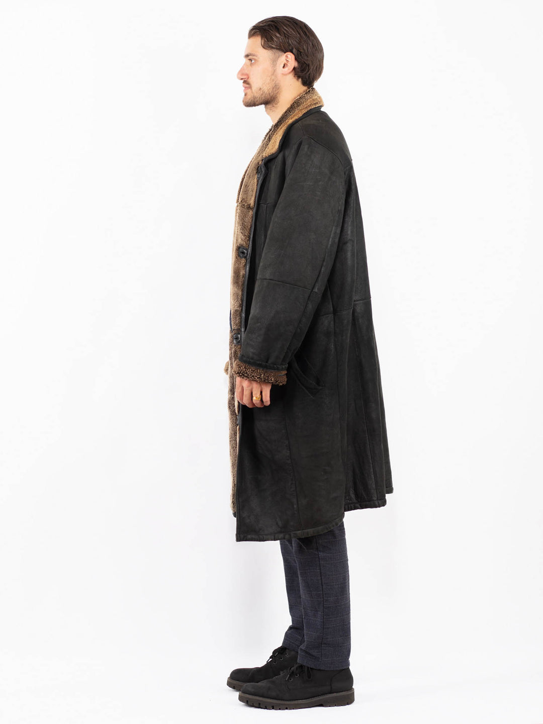 Vintage 90's Men Sheepskin Coat in BlackZ2376