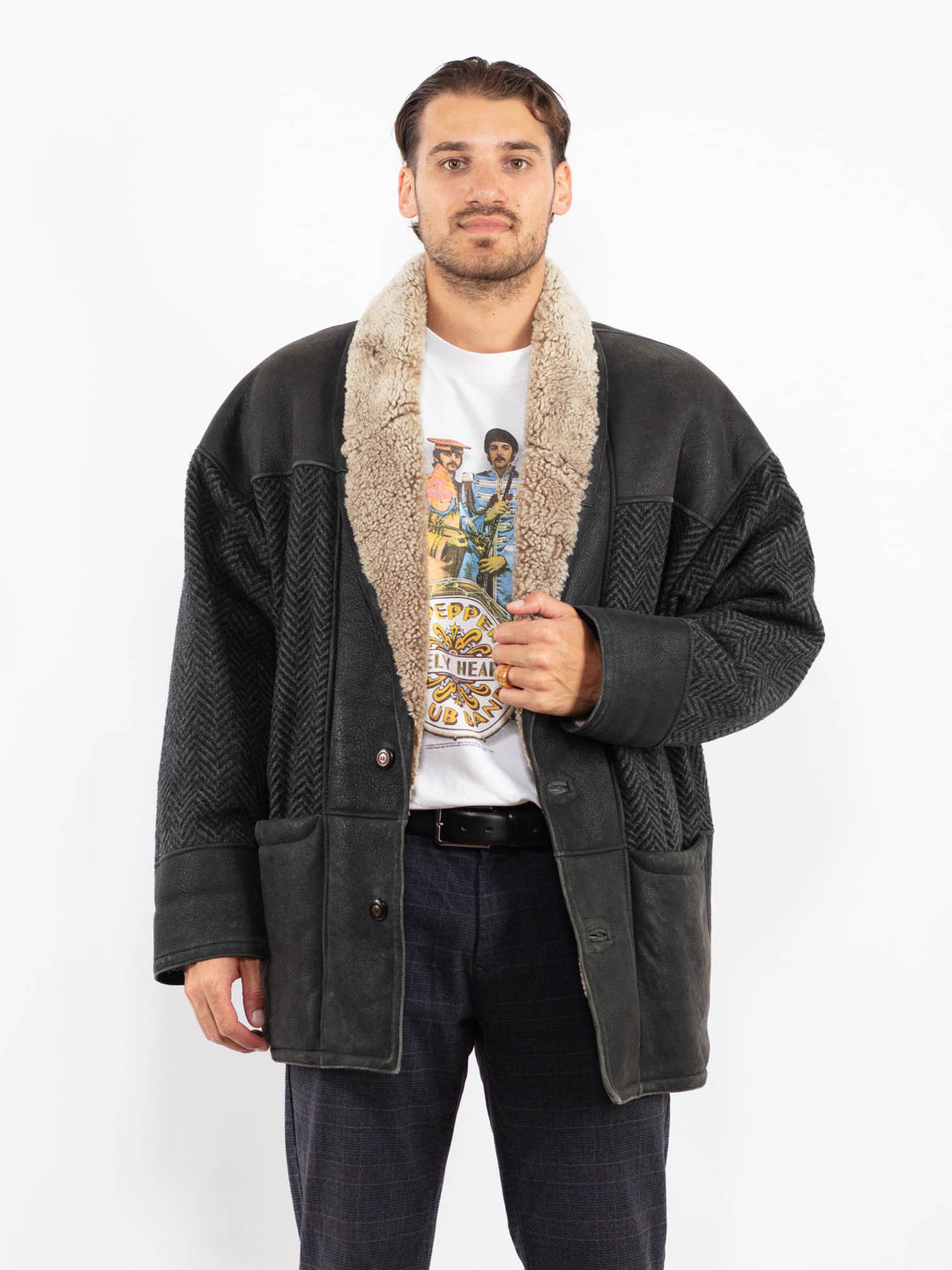 Vintage 90's Men Sheepskin Coat in BlackZ2234