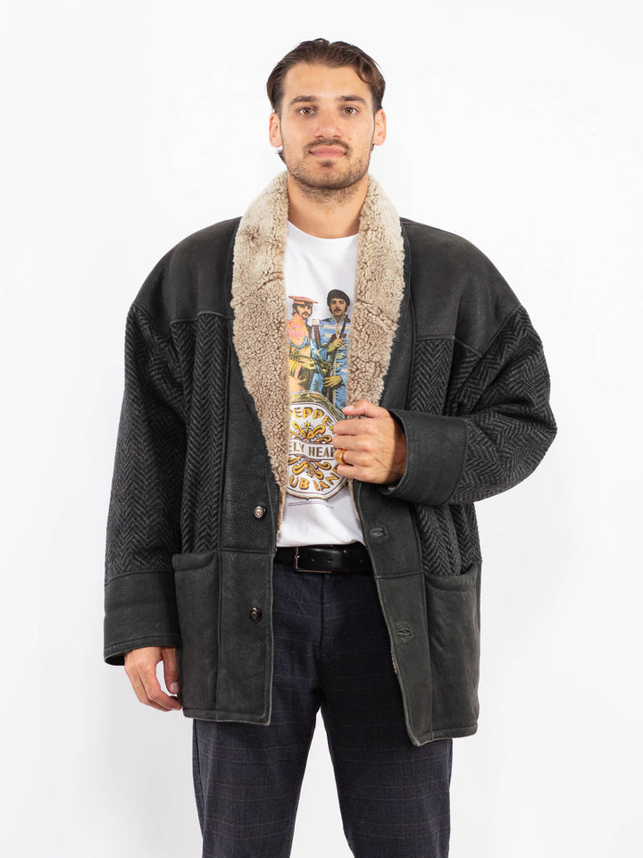 Vintage 90's Men Sheepskin Coat in BlackZ2234
