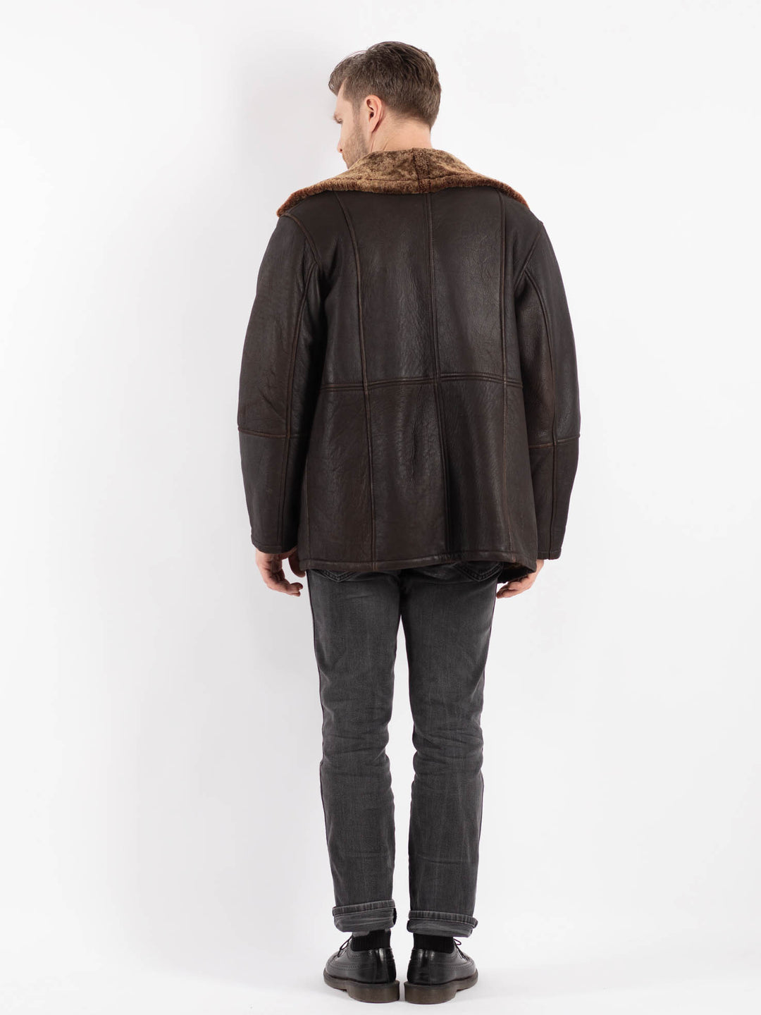 Vintage 90's Men Sheepskin Coat in BrownZ458