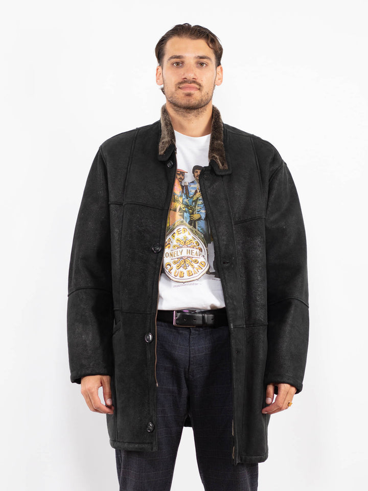 Vintage 90's Men Sheepskin Coat in BlackZ2237