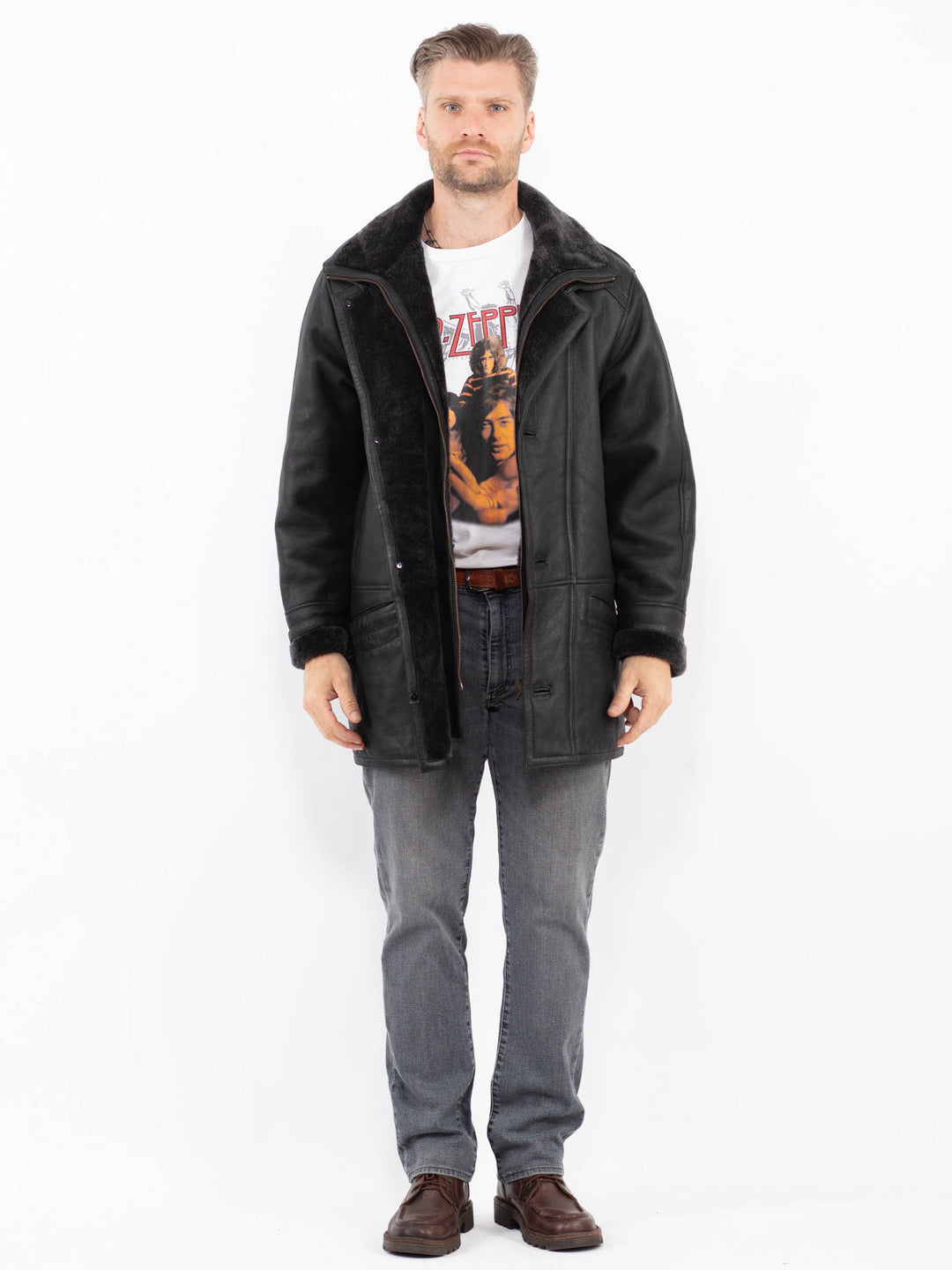 Vintage 90's Men Sheepskin Coat in BlackZ2143