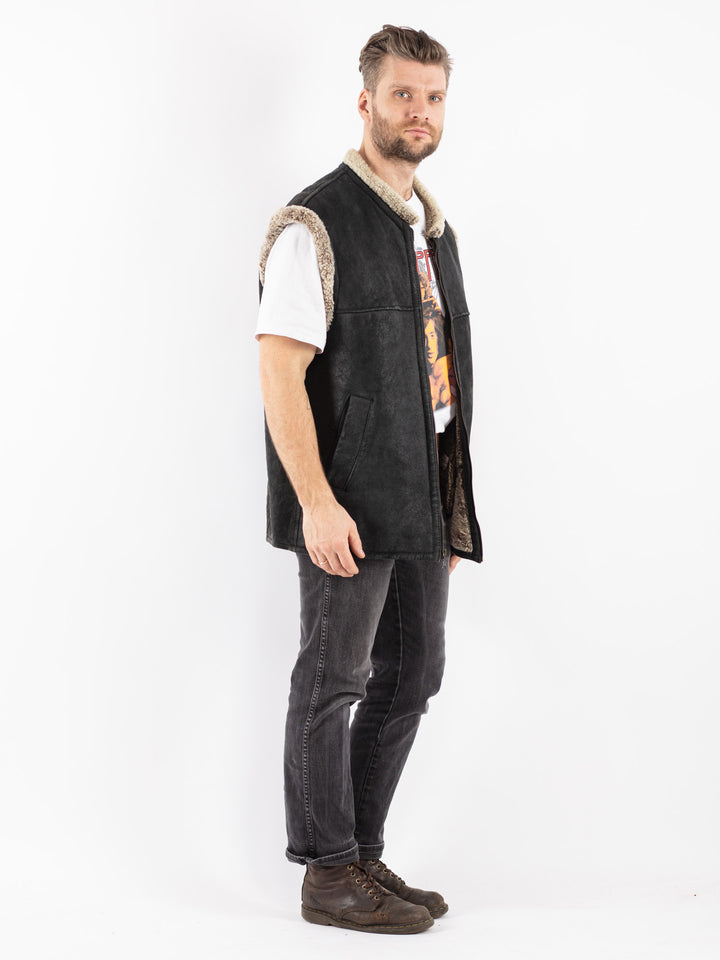 Vintage 90's Men Sheepskin Shearling Vest in BlackZ141