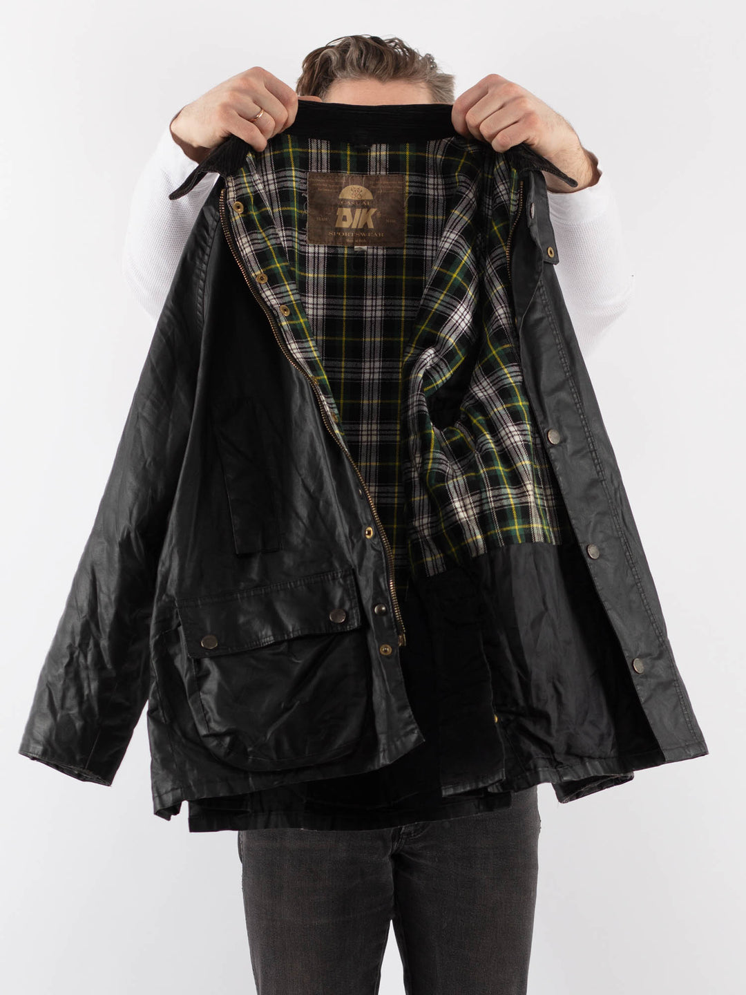 Vintage 90's Men Waxed Canvas Jacket in BlackZ897