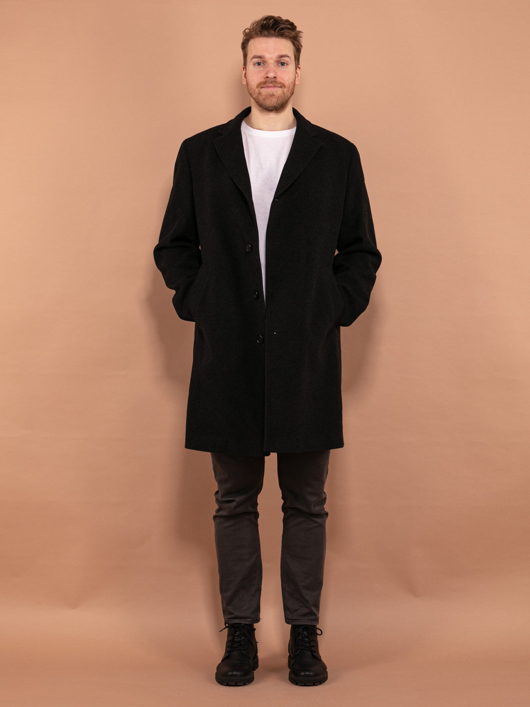 Vintage 90's Men Cashmere and Wool Blend Coat in Dark Gray - NorthernGrip