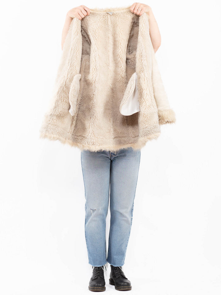 Vintage 90's Women Faux Sheepskin Coat in BeigeA0523