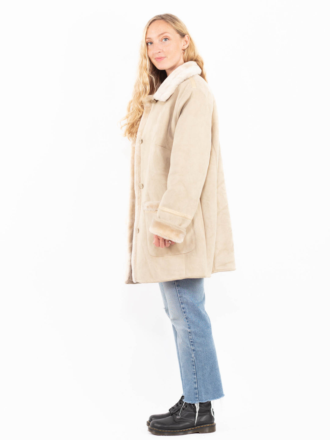 Vintage 90's Women Faux Sheepskin Coat in BeigeA0560