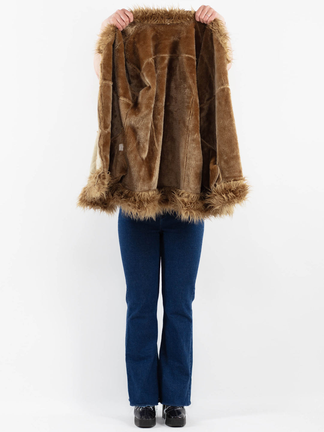 Vintage 90's Women Faux Sheepskin Coat in BeigeV9911