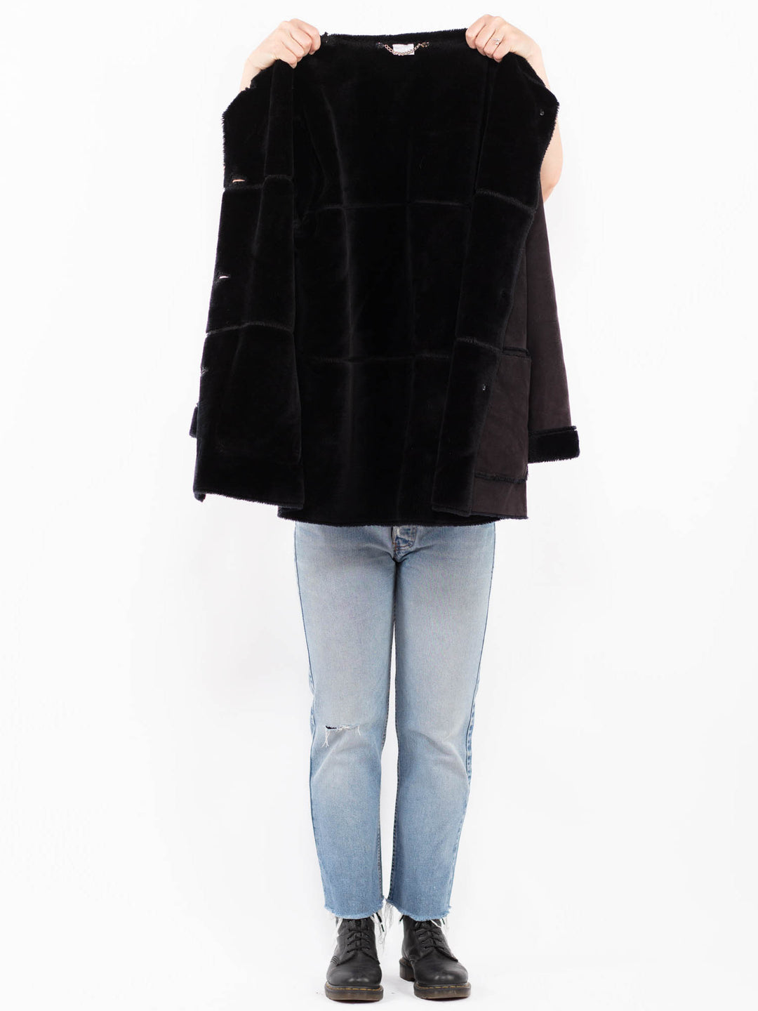 Vintage 90's Women Faux Sheepskin Coat in BlackA0576