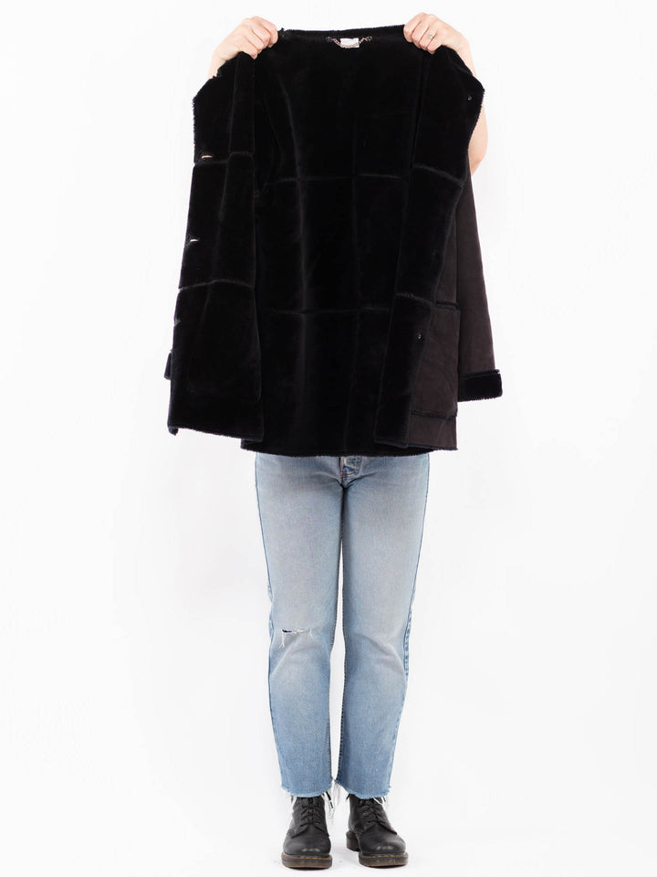 Vintage 90's Women Faux Sheepskin Coat in BlackA0576