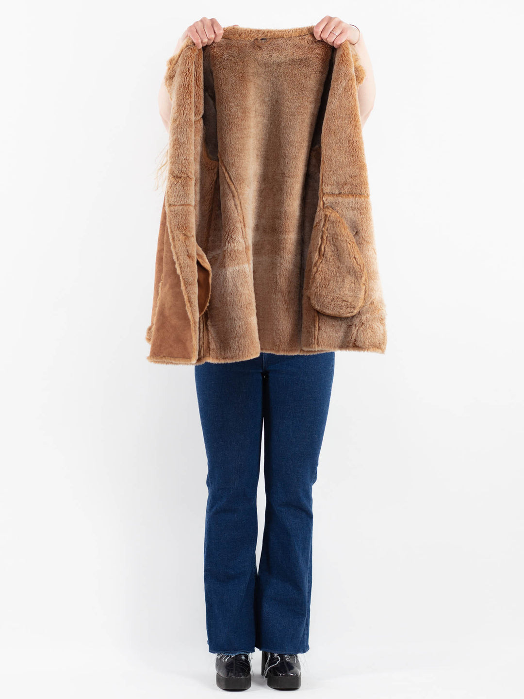 Vintage 90's Women Faux Sheepskin Coat in BrownV9927