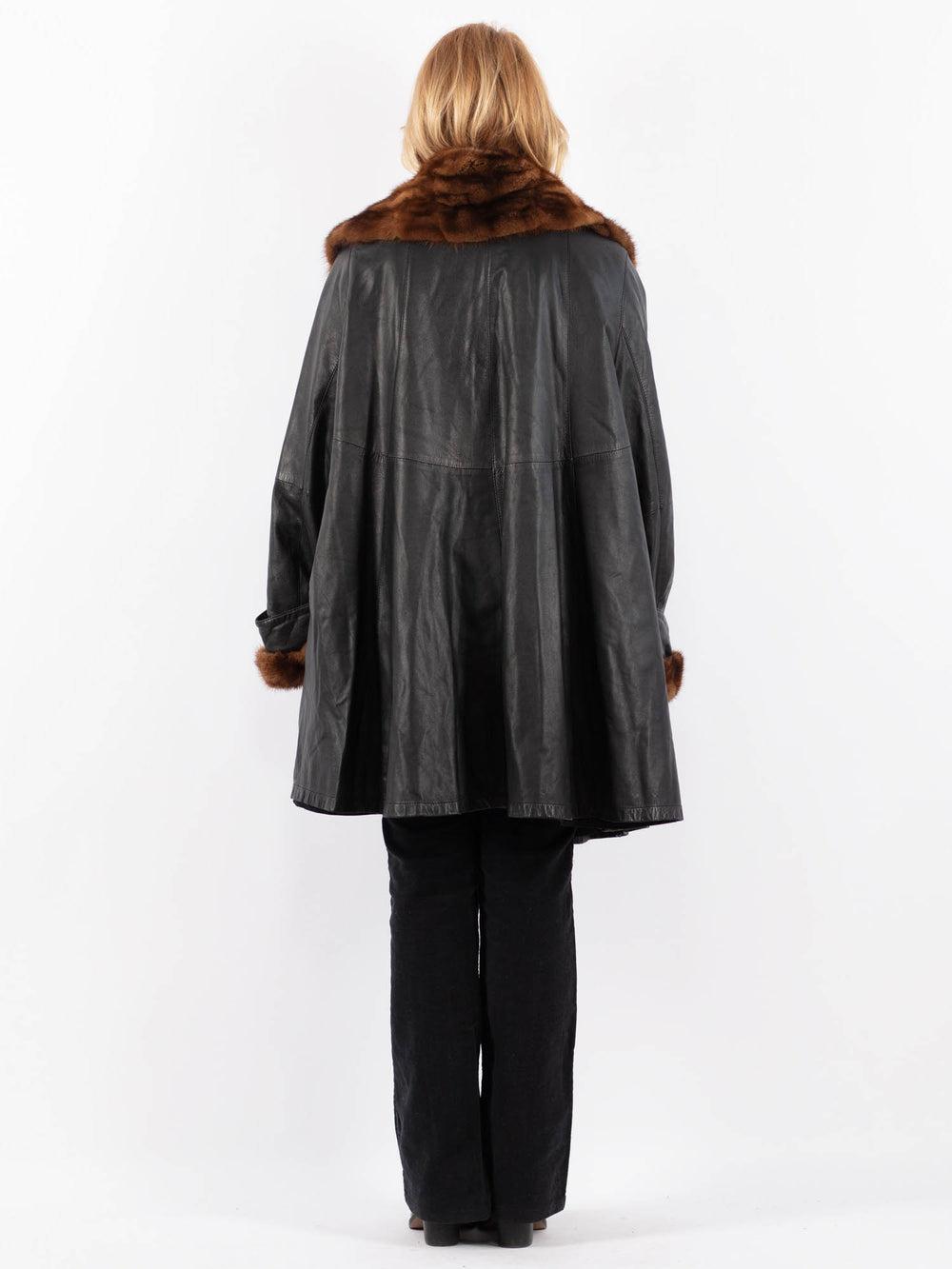 Vintage 90's Women Leather Coat in BlackV9727