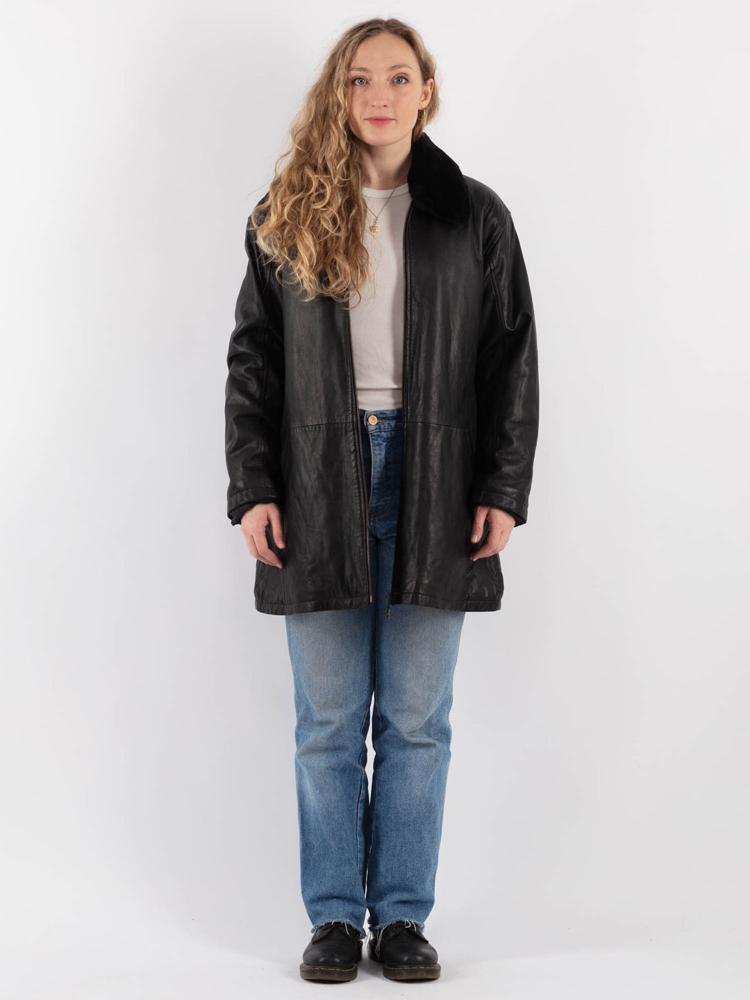 Vintage 90's Women Leather Coat in Black