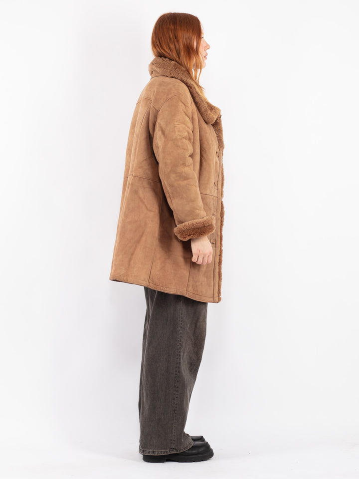 Vintage 90's Women Sheepskin Coat in Beige