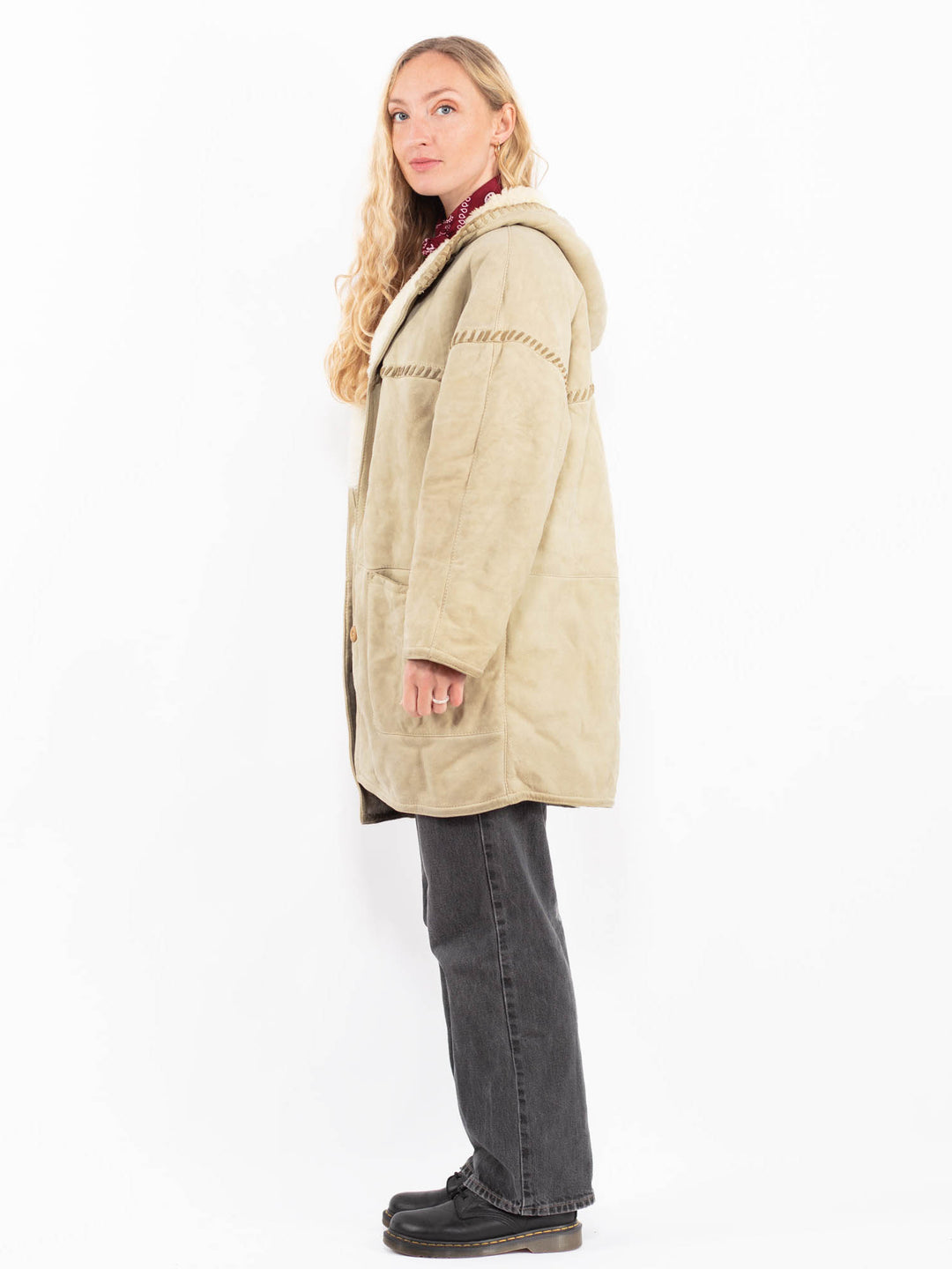 Vintage 90's Women Sheepskin Coat in BeigeA0592