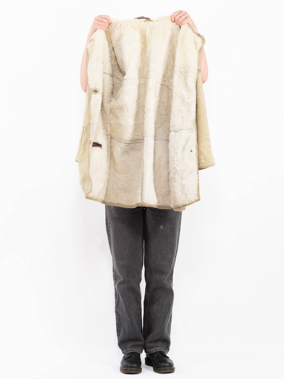 Vintage 90's Women Sheepskin Coat in BeigeA0592