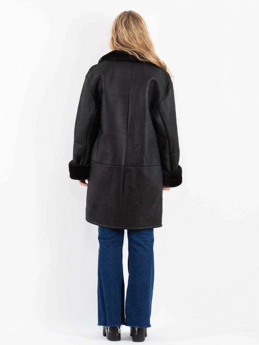 Vintage 90's Women Sheepskin Coat in BlackV9858