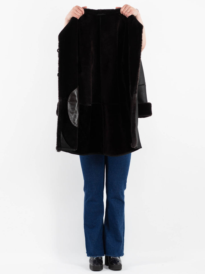 Vintage 90's Women Sheepskin Coat in BlackV9858