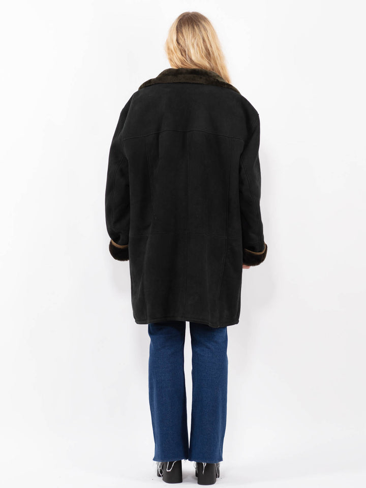 Vintage 90's Women Sheepskin Coat in BlackA0360