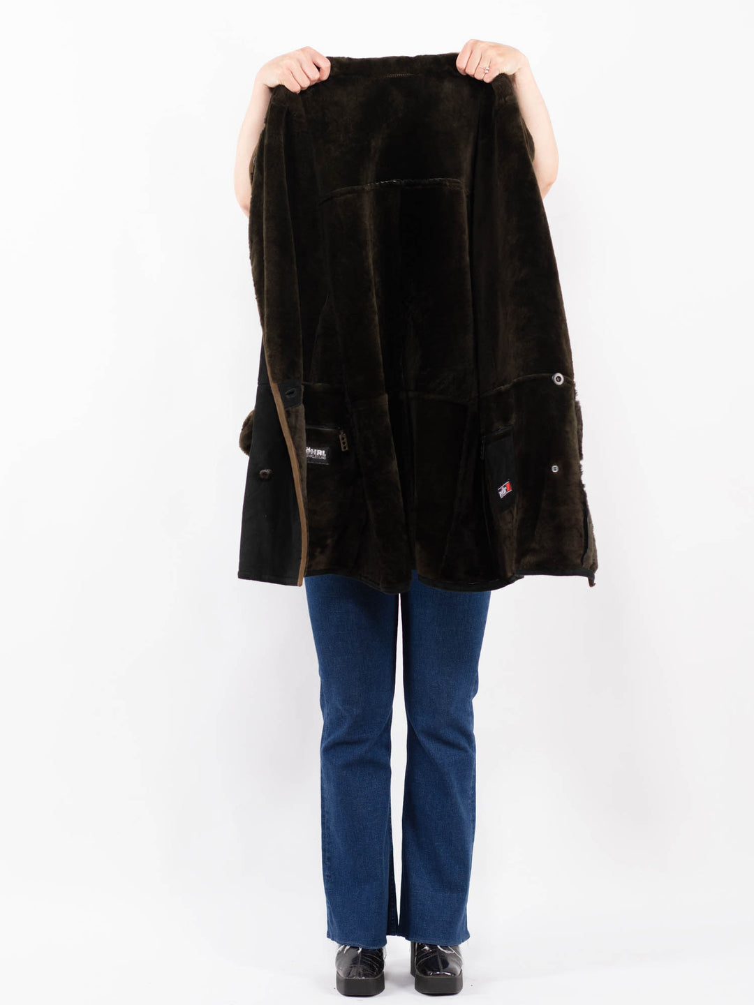 Vintage 90's Women Sheepskin Coat in BlackA0360