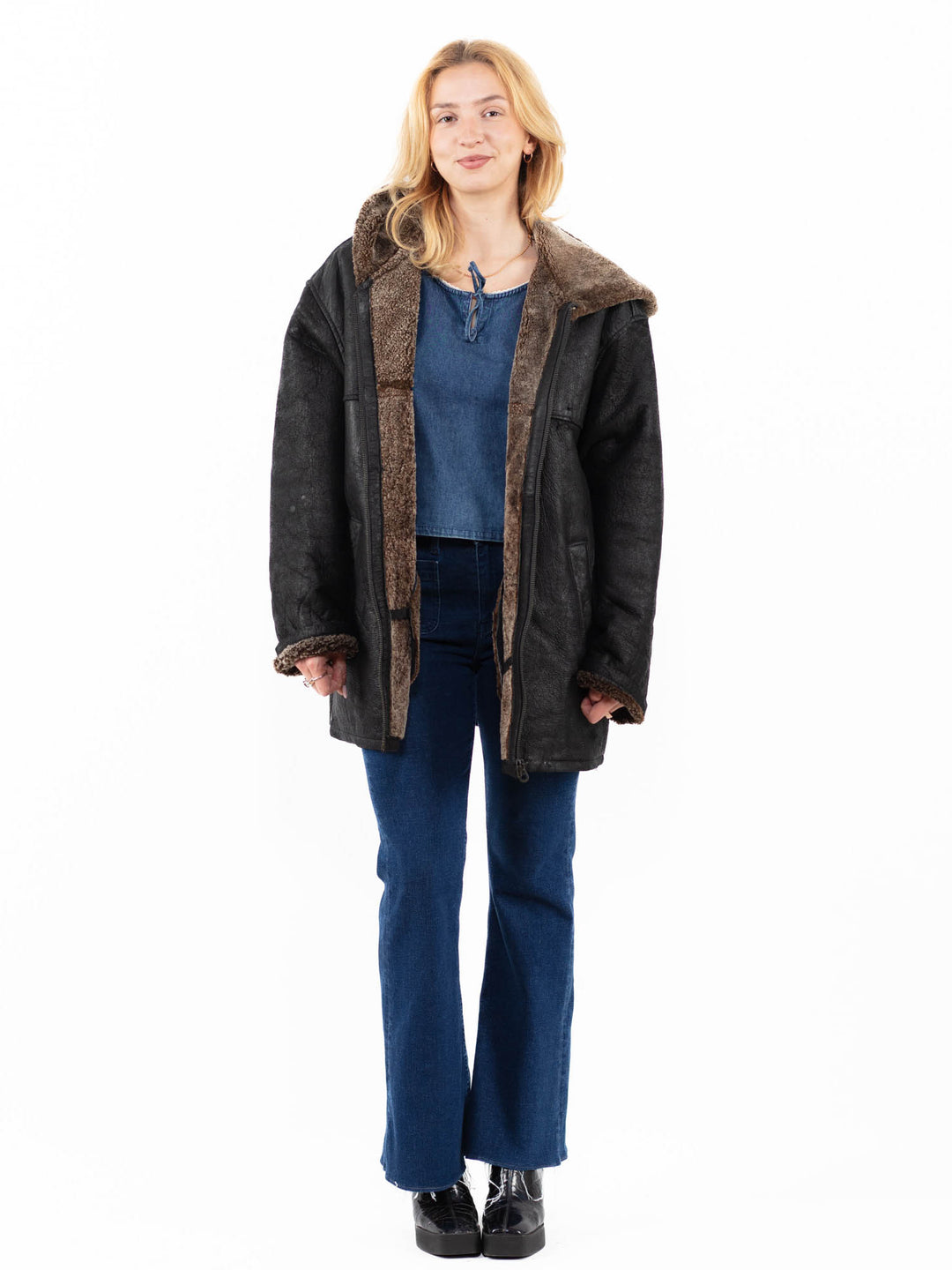 Vintage 90's Women Sheepskin Coat in BlackA0051