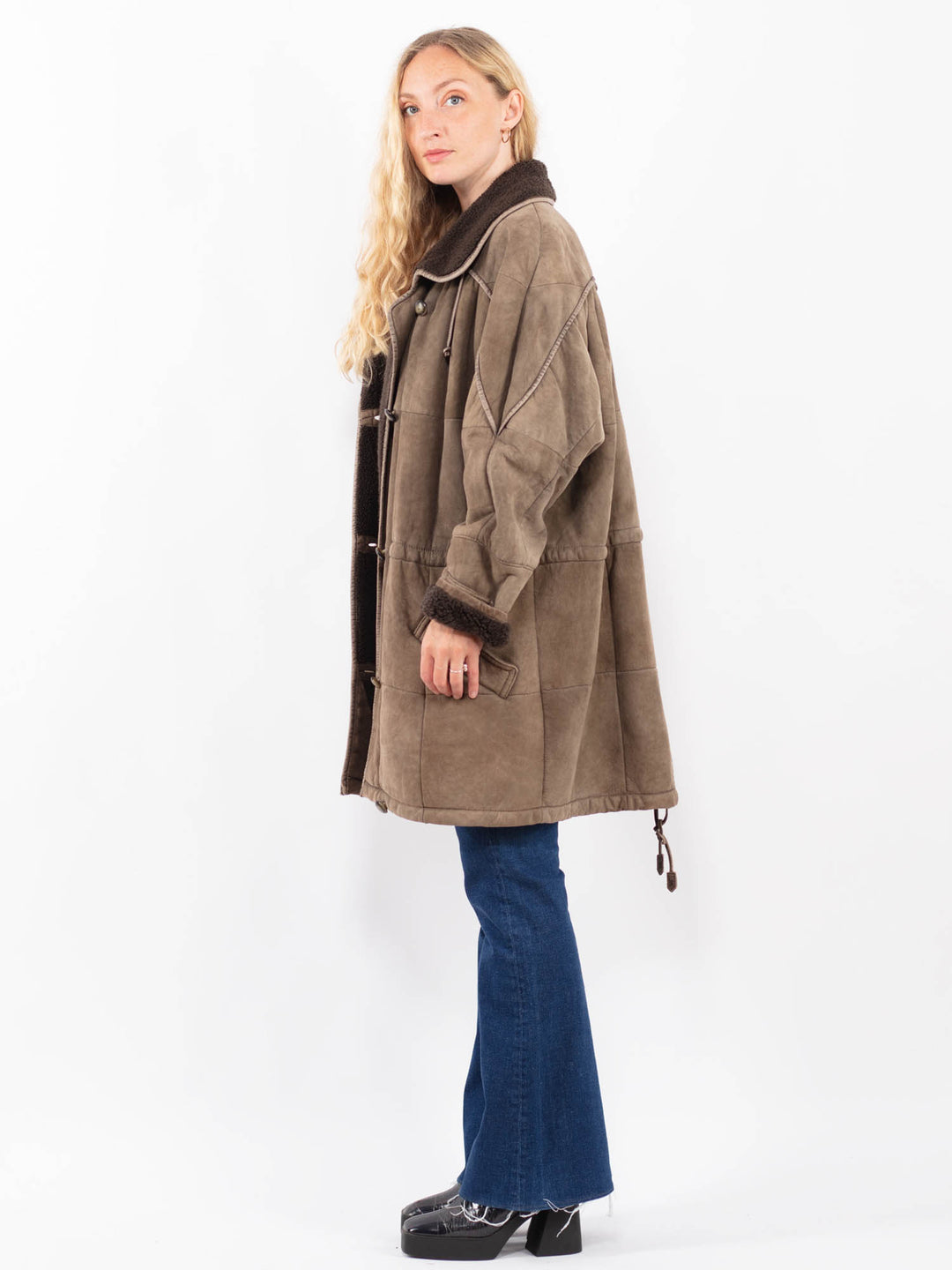 Vintage 90's Women Sheepskin Coat in BeigeA0363