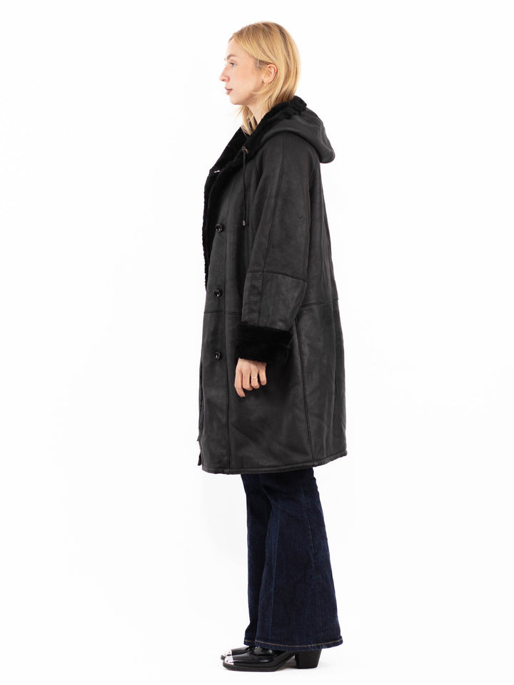 Vintage 90's Women Hooded Sheepskin Coat in Black
