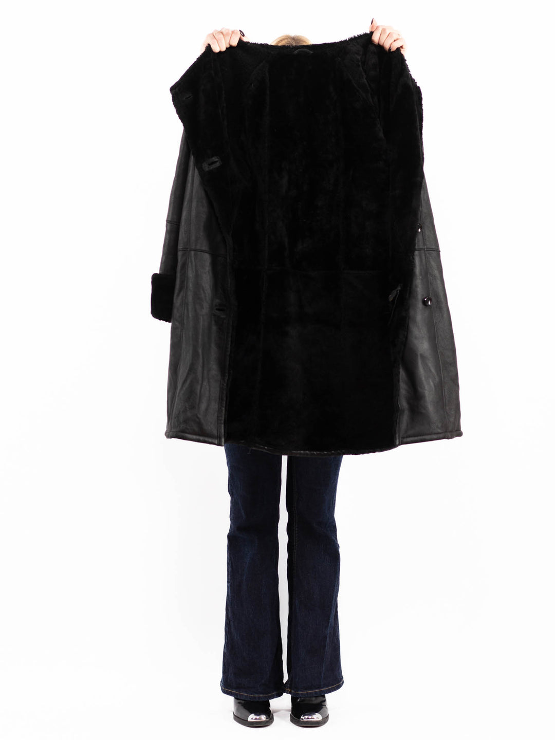 Vintage 90's Women Hooded Sheepskin Coat in Black