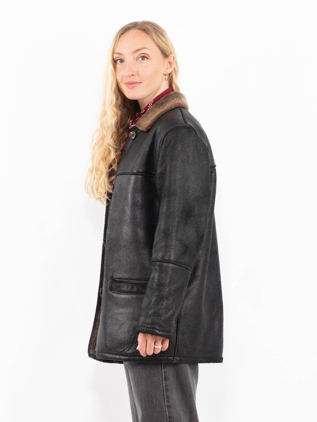 Vintage 90's Women Sheepskin Shearling Coat in BlackA0621
