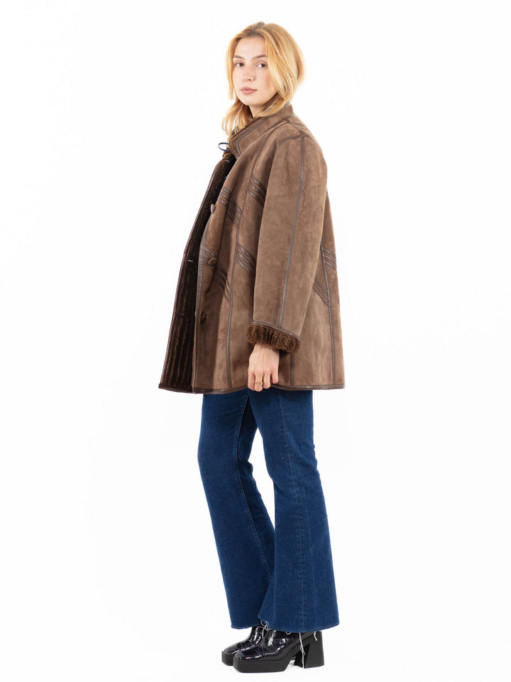 Vintage 90's Women Sheepskin Coat in BrownA0067