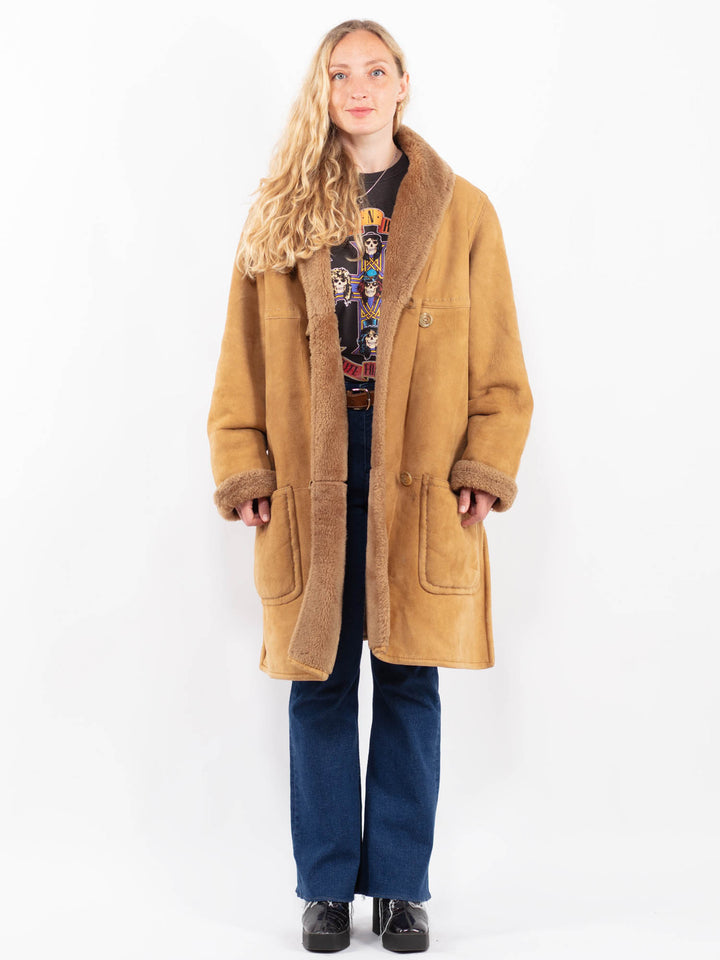Vintage 90's Women Sheepskin Coat in BeigeA0381