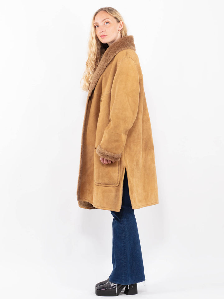 Vintage 90's Women Sheepskin Coat in BeigeA0381