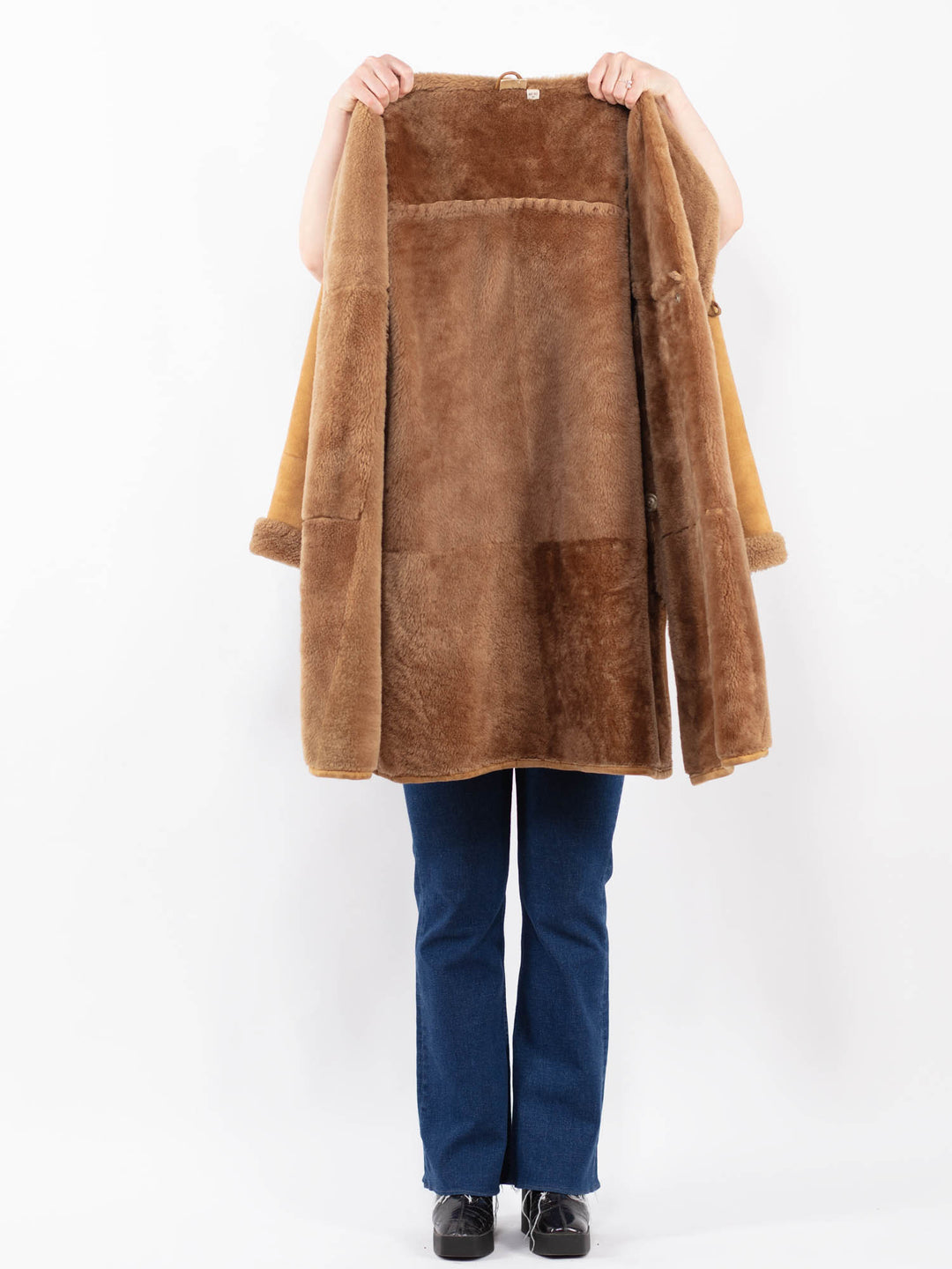 Vintage 90's Women Sheepskin Coat in BeigeA0381