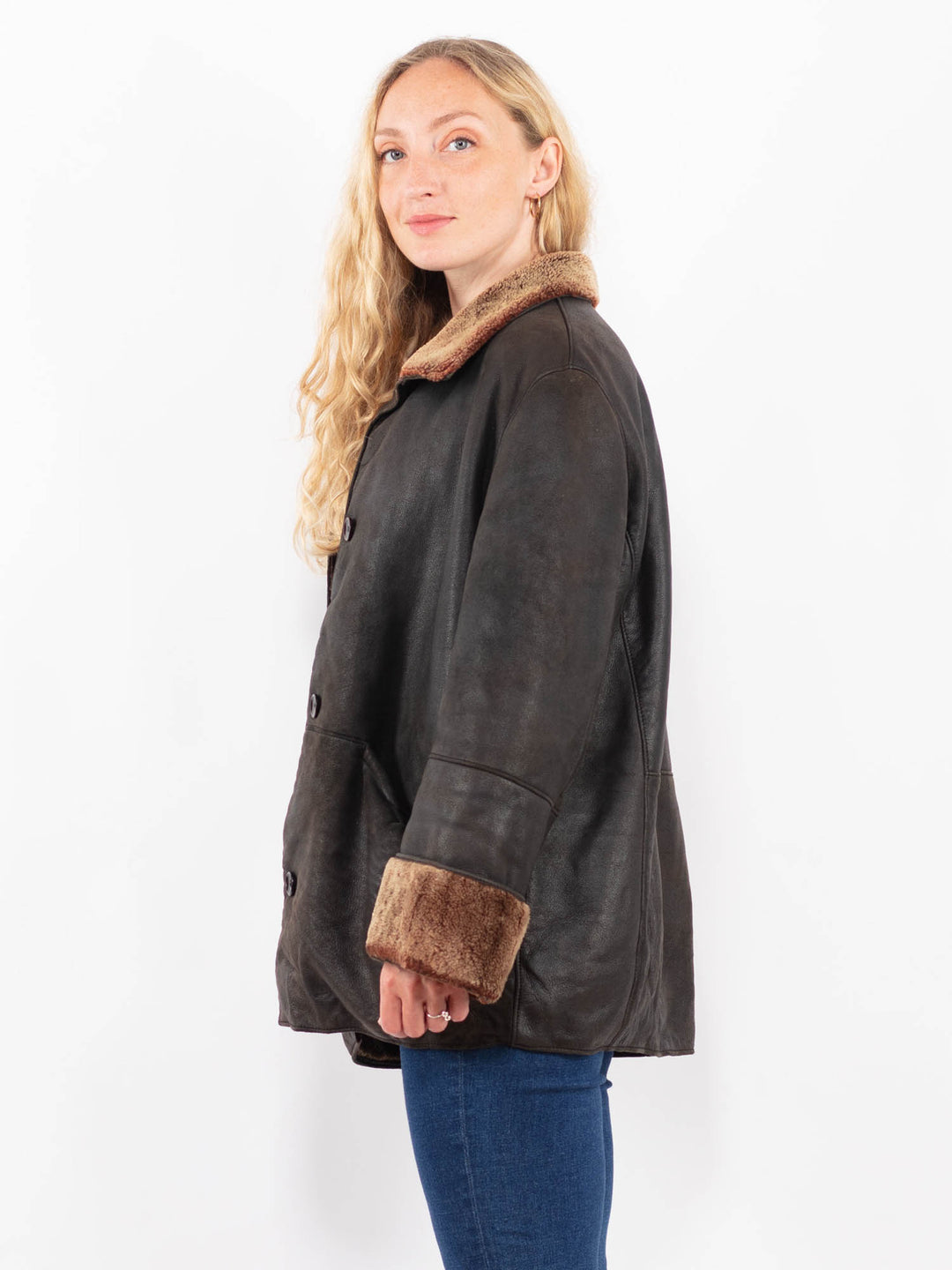 Vintage 90's Women Sheepskin Coat in BlackA0382