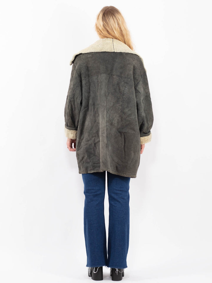 Vintage 90's Women Sheepskin Coat in GrayA0384