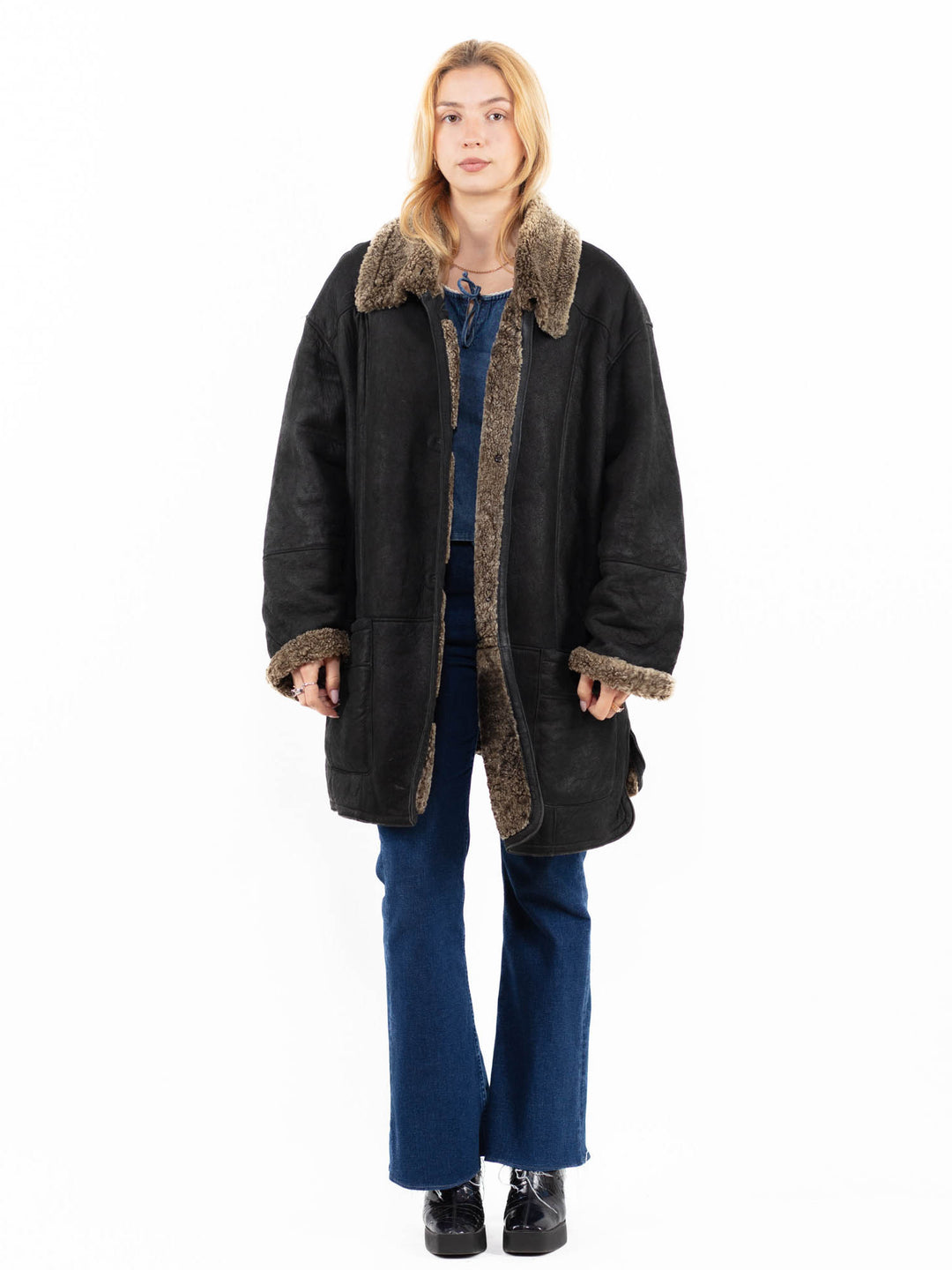 Vintage 90's Women Sheepskin Coat in BlackA0078