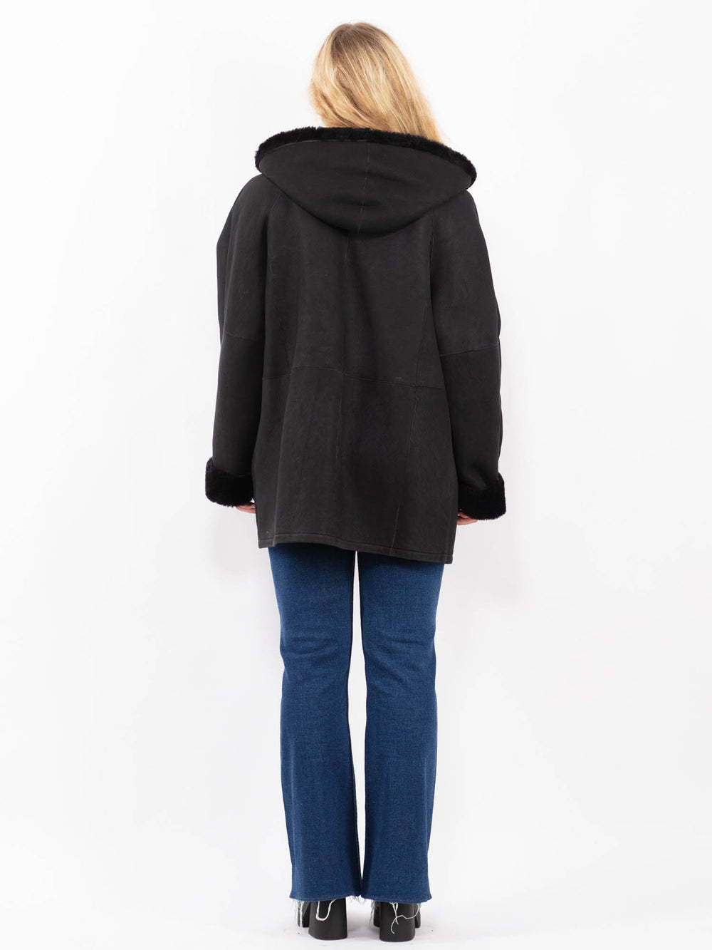 Vintage 90's Women Sheepskin Coat in BlackA0399