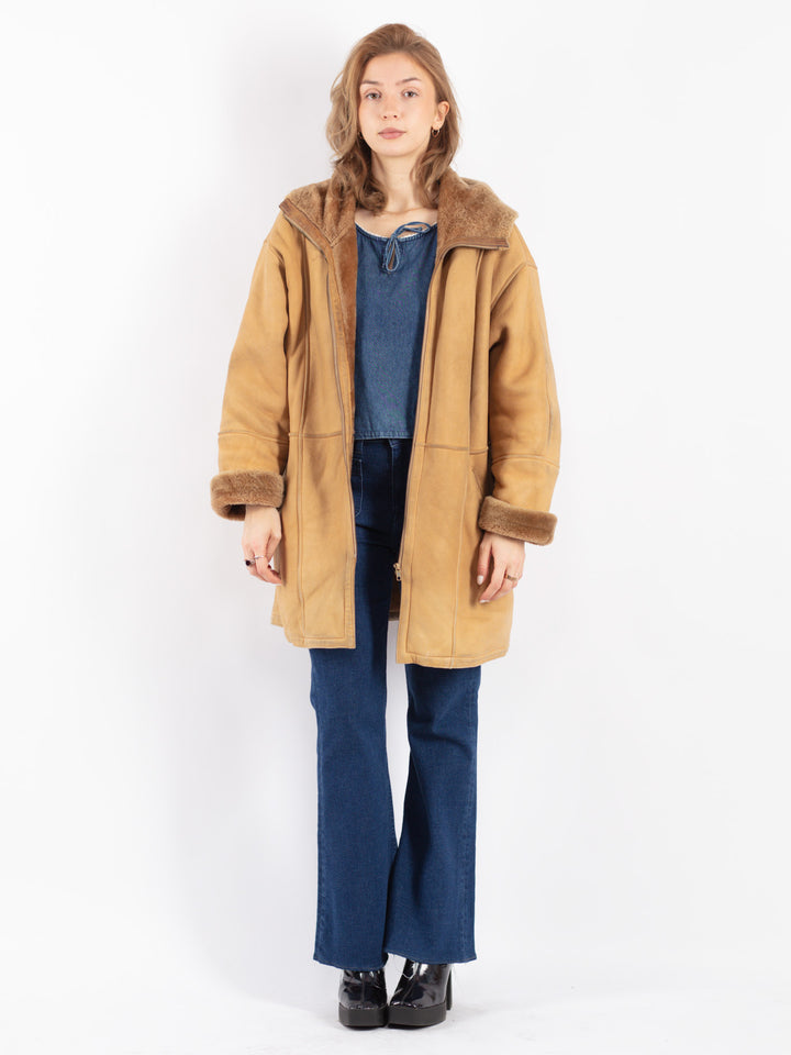Vintage 90's Women Sheepskin Coat in Beige