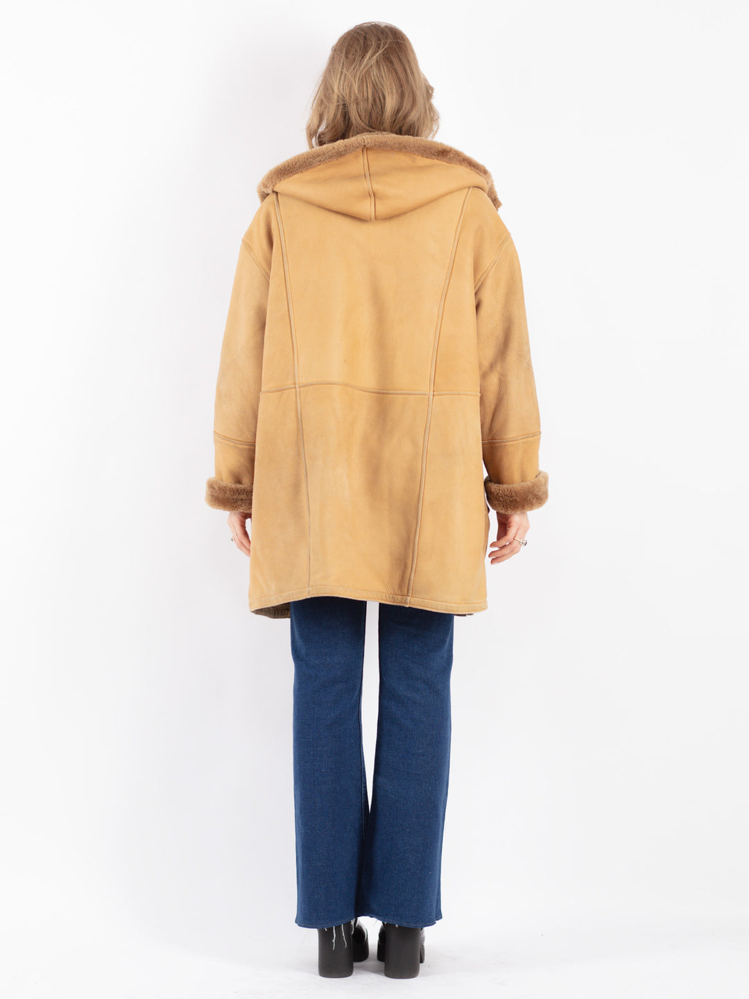 Vintage 90's Women Sheepskin Coat in Beige