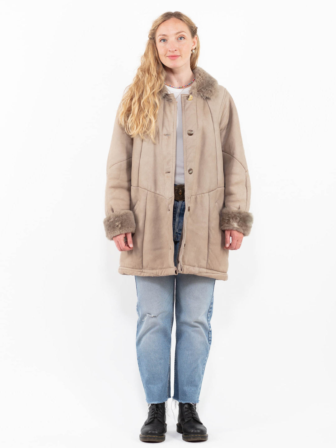 Vintage 90's Women Sheepskin Coat in BeigeA0309